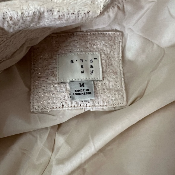 Womens Cream With Gold Accents Moto Jacket-Blazer Size M - Picture 6 of 8